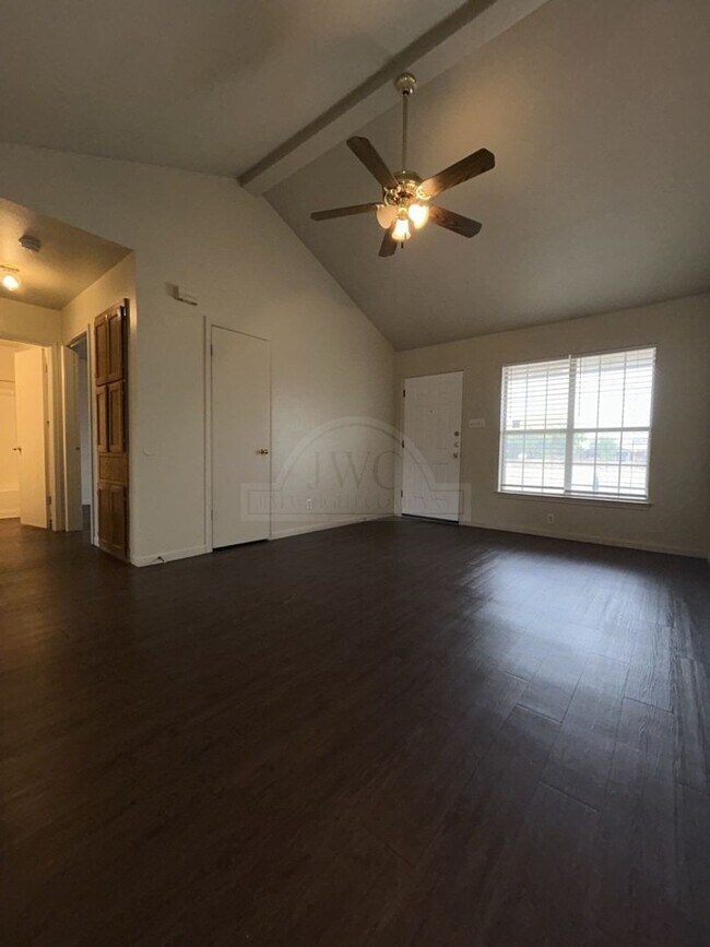 2005 Windward Dr in Killeen, TX - Building Photo - Building Photo