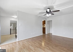 12903 Chalfont Ave in Fort Washington, MD - Foto de edificio - Building Photo