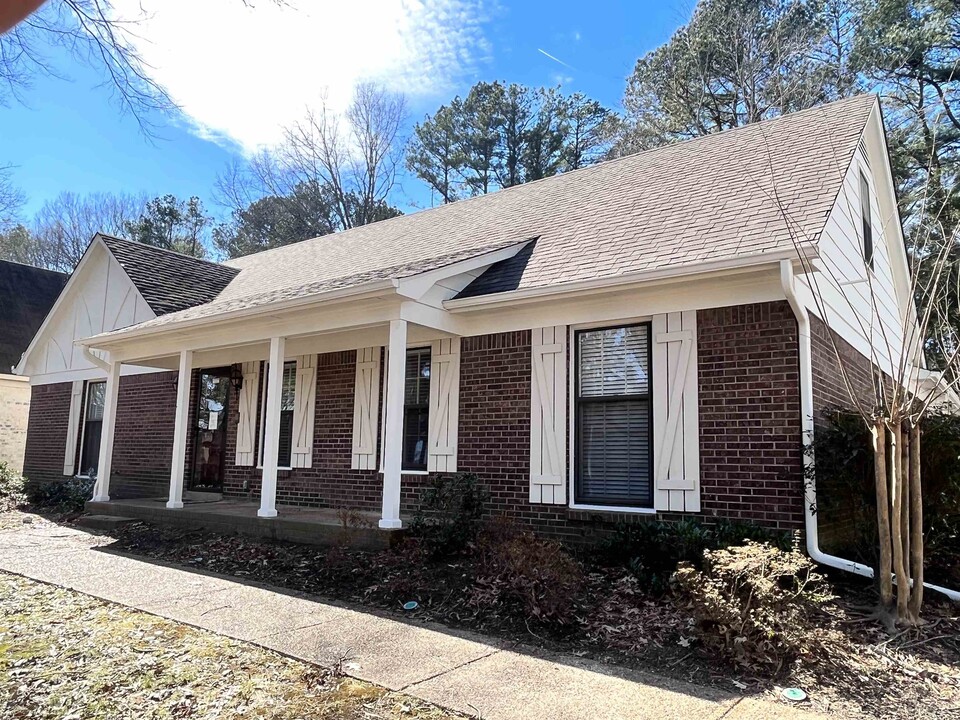 2159 New Meadow Dr in Germantown, TN - Building Photo