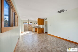 587 S Calle Ajo in Palm Springs, CA - Building Photo - Building Photo