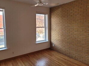 2255 W Fullerton Ave in Chicago, IL - Building Photo - Building Photo