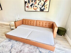 210 E Flamingo Rd, Unit 320 in Las Vegas, NV - Building Photo - Building Photo