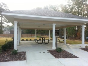 Stoney Creek Apartments - 55+ Community in Laurinburg, NC - Building Photo - Building Photo