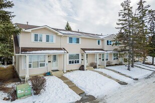 195 Woodmont Terr SW in Calgary, AB - Building Photo