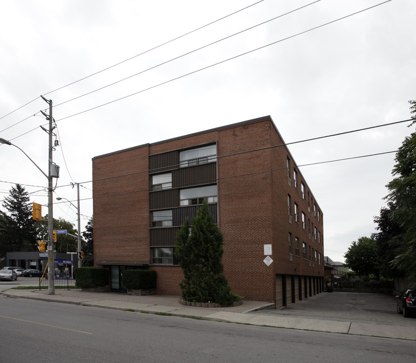 325 Sammon Ave in Toronto, ON - Building Photo