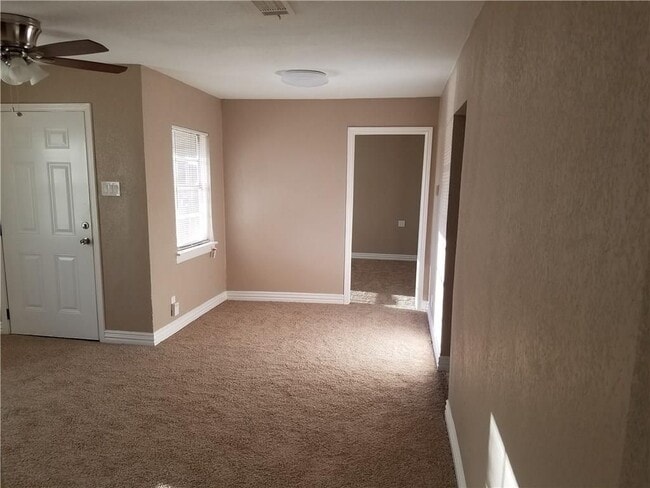 416 Compton Ave in Irving, TX - Building Photo - Building Photo