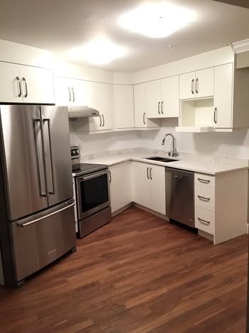2057 Triumph St in Vancouver, BC - Building Photo - Building Photo