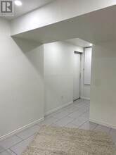 5370 Bellows Ave in Mississauga, ON - Building Photo - Building Photo