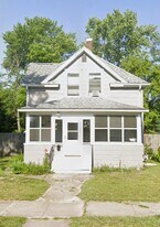 909 Blaine Ave in South Bend, IN - Building Photo