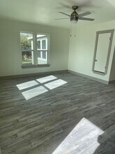 707 W 5th St in Lampasas, TX - Building Photo - Building Photo