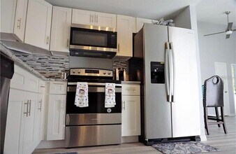 10214 Sable Ridge Ct in Tampa, FL - Building Photo - Building Photo
