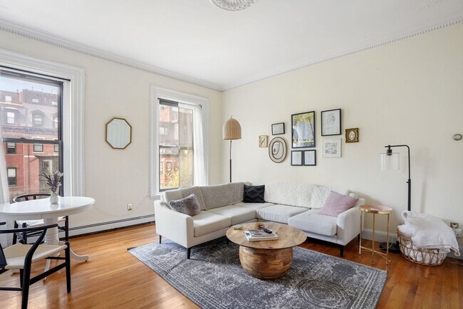 315 Beacon St in Boston, MA - Building Photo - Building Photo