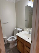 14458 Black Horse Ct in Centreville, VA - Foto de edificio - Building Photo