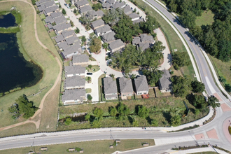 10511 Turnbull Loop in Austin, TX - Foto de edificio - Building Photo