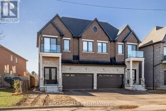 6612 Harmony Hill in Mississauga, ON - Building Photo - Building Photo