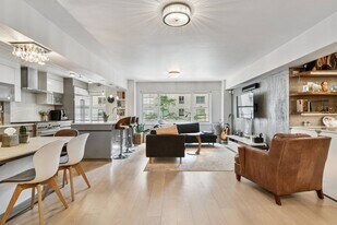 100 W 57th St in New York, NY - Building Photo