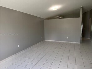 17136 SW 143rd Pl in Miami, FL - Building Photo - Building Photo