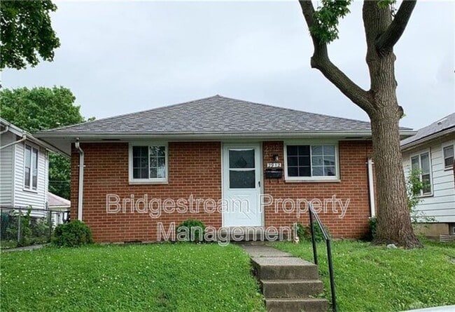 property at 2912 Hazel Ave