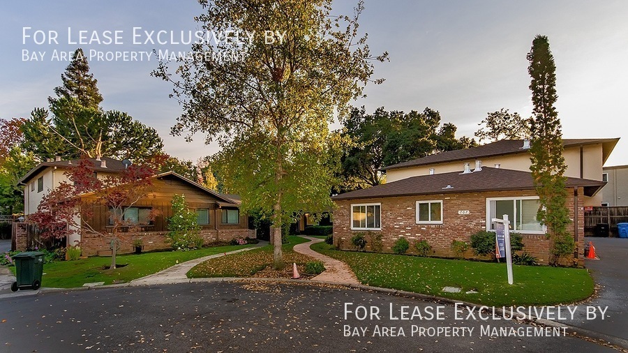 707 Curtis Way-Unit -5 in Menlo Park, CA - Building Photo