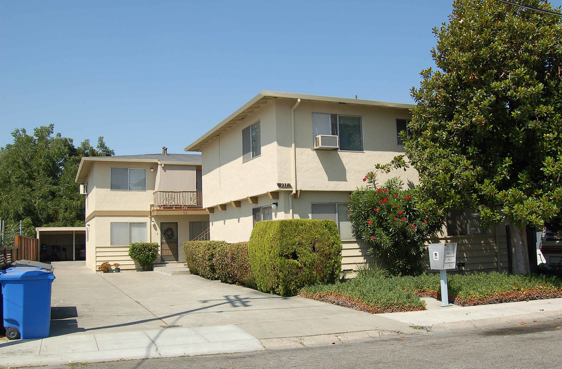 237 Revey Ave in San Jose, CA - Building Photo