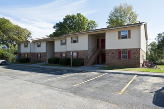 Adairsville Apartments in Adairsville, GA - Building Photo - Building Photo