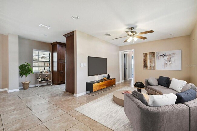 4002 W Mullen Ave in Tampa, FL - Building Photo - Building Photo