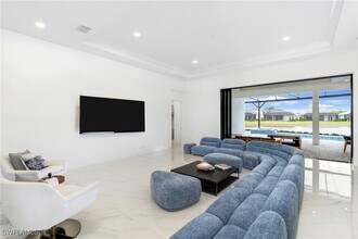 9675 Moonflower Ct in Naples, FL - Building Photo - Building Photo