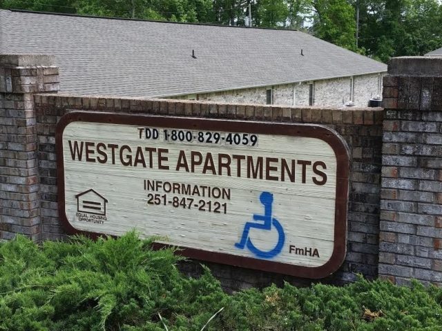 Westgate Apartments in Chatom, AL - Building Photo