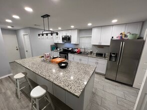 469 W 2nd St in Azusa, CA - Building Photo - Building Photo