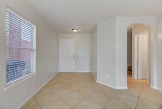 13983 Maximos Dr in Houston, TX - Building Photo - Building Photo