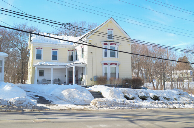 347 Ocean St, Unit 1 in South Portland, ME - Building Photo - Building Photo