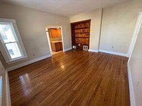17 Fern St in Waltham, MA - Building Photo - Building Photo