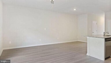 140 Cramsford St in Falling Waters, WV - Building Photo - Building Photo