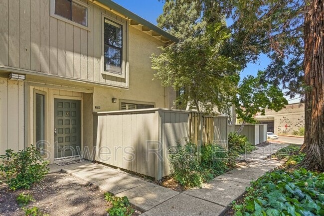 1714 Parkside Dr in Walnut Creek, CA - Building Photo - Building Photo