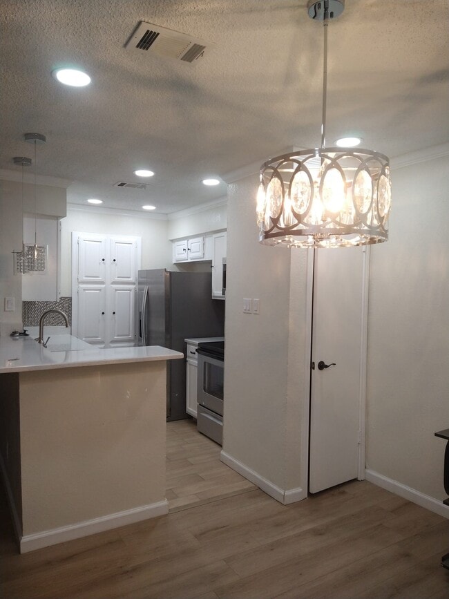 1109 Calico Ln, Unit Cloisters