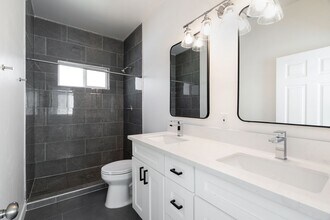 4915 54th St in San Diego, CA - Building Photo - Building Photo