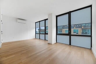 41-22 24th St in Queens, NY - Building Photo - Building Photo