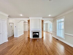 259 W Ocean View Ave in Norfolk, VA - Building Photo - Building Photo
