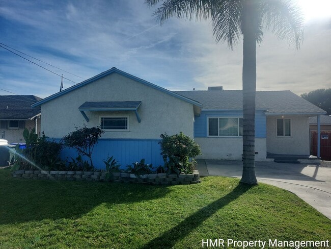 16523 Rosemary Dr in Fontana, CA - Building Photo - Building Photo