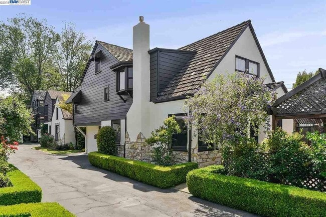 property at 1562 Lincoln Ave