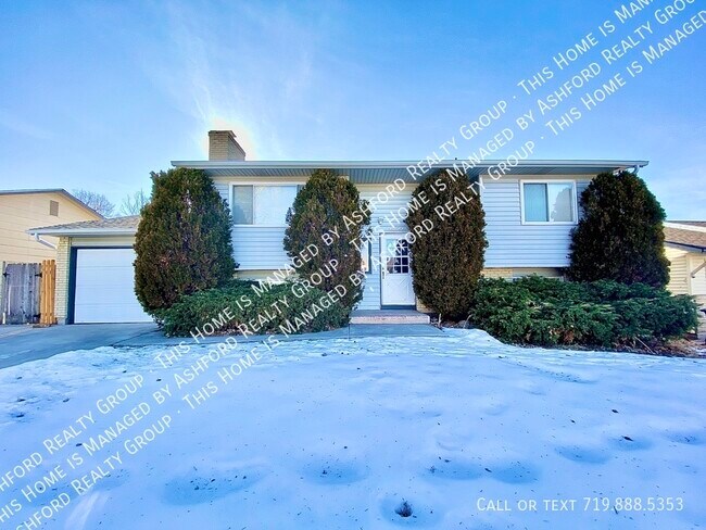 4855 S Crimson Cir in Colorado Springs, CO - Building Photo - Building Photo