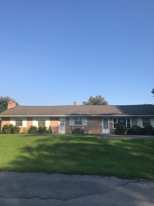 200 4th St, Unit 200 in Shenandoah Junction, WV - Building Photo - Building Photo