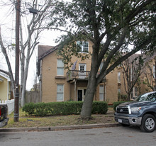 3416 Morrison St Apartments