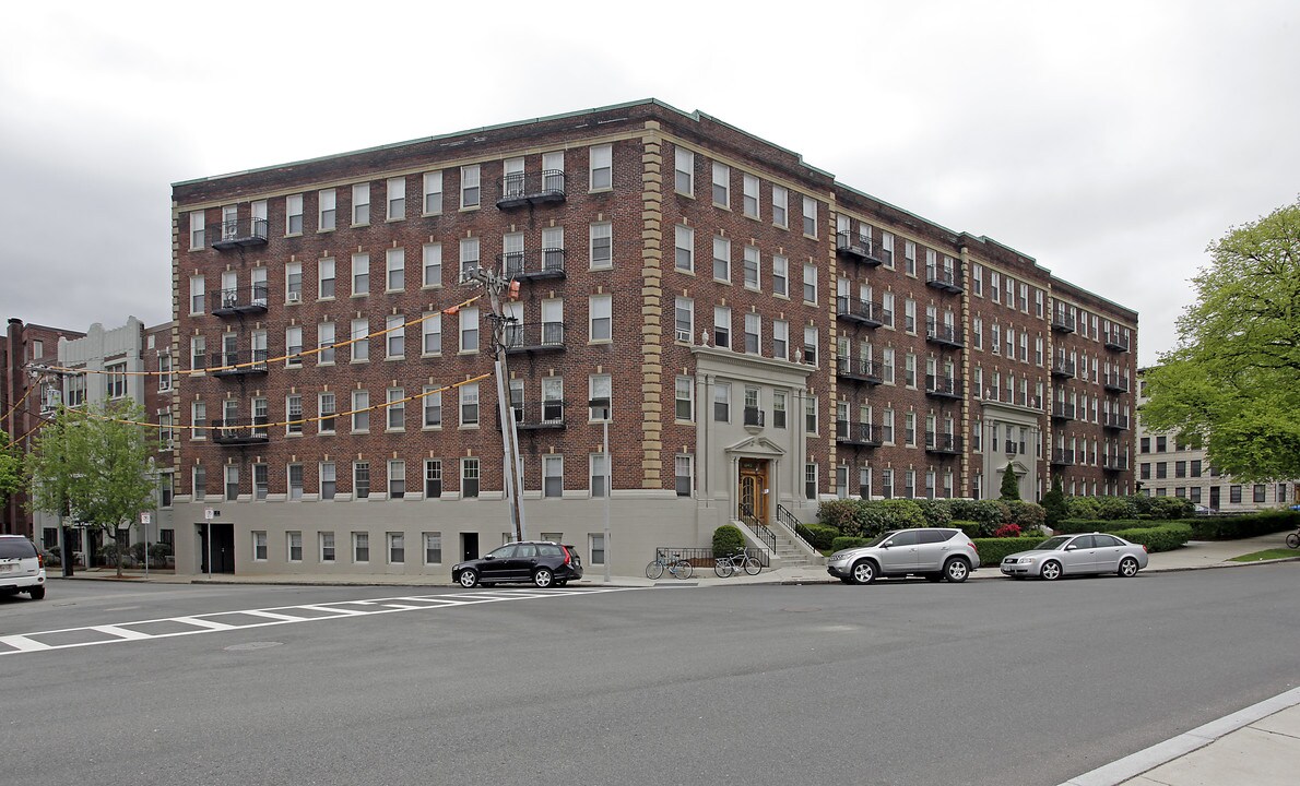Brighton in Brighton, MA - Foto de edificio