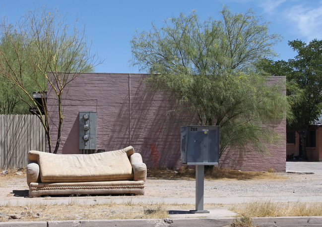 3535-3545 E Blacklidge Dr in Tucson, AZ - Foto de edificio - Building Photo