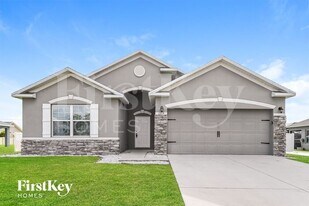 1215 SW 11th Pl in Cape Coral, FL - Building Photo