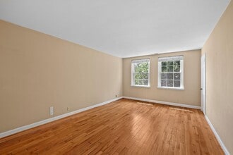 3441 S Stafford St in Arlington, VA - Foto de edificio - Building Photo