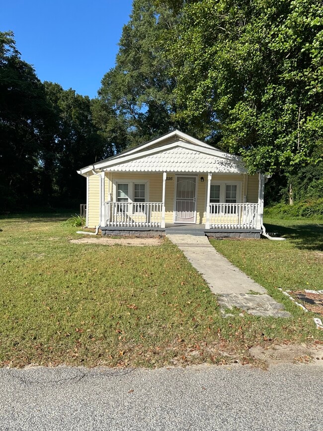 property at 2695 S Wiggins St