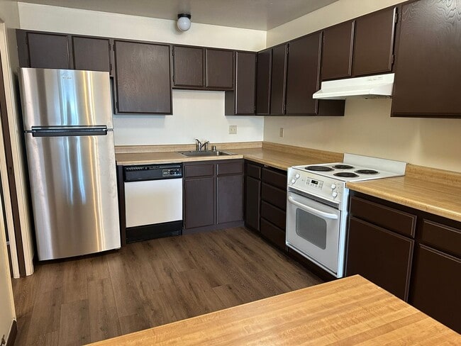 273 S Parkview Ave in Daly City, CA - Building Photo - Building Photo