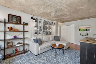 1816 New Hampshire Ave NW, Unit 308 in Washington, DC - Building Photo - Building Photo